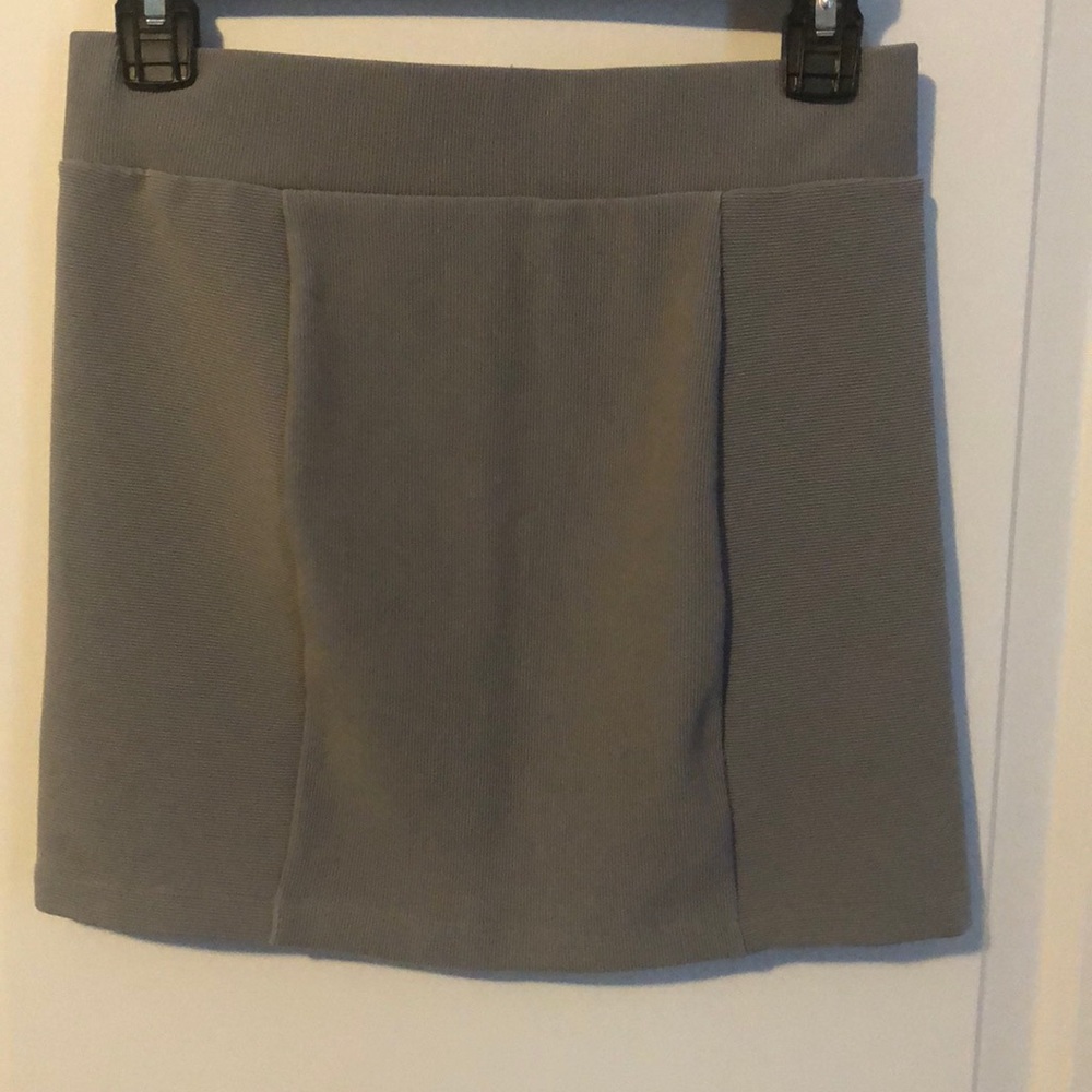 Grey mini skirt